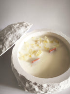Aromatic candle Luna "Moon white"