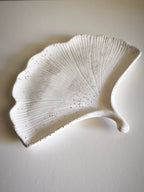 Decorative "Ginkgo biloba" leaf plate
