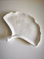 Decorative "Ginkgo biloba" leaf plate