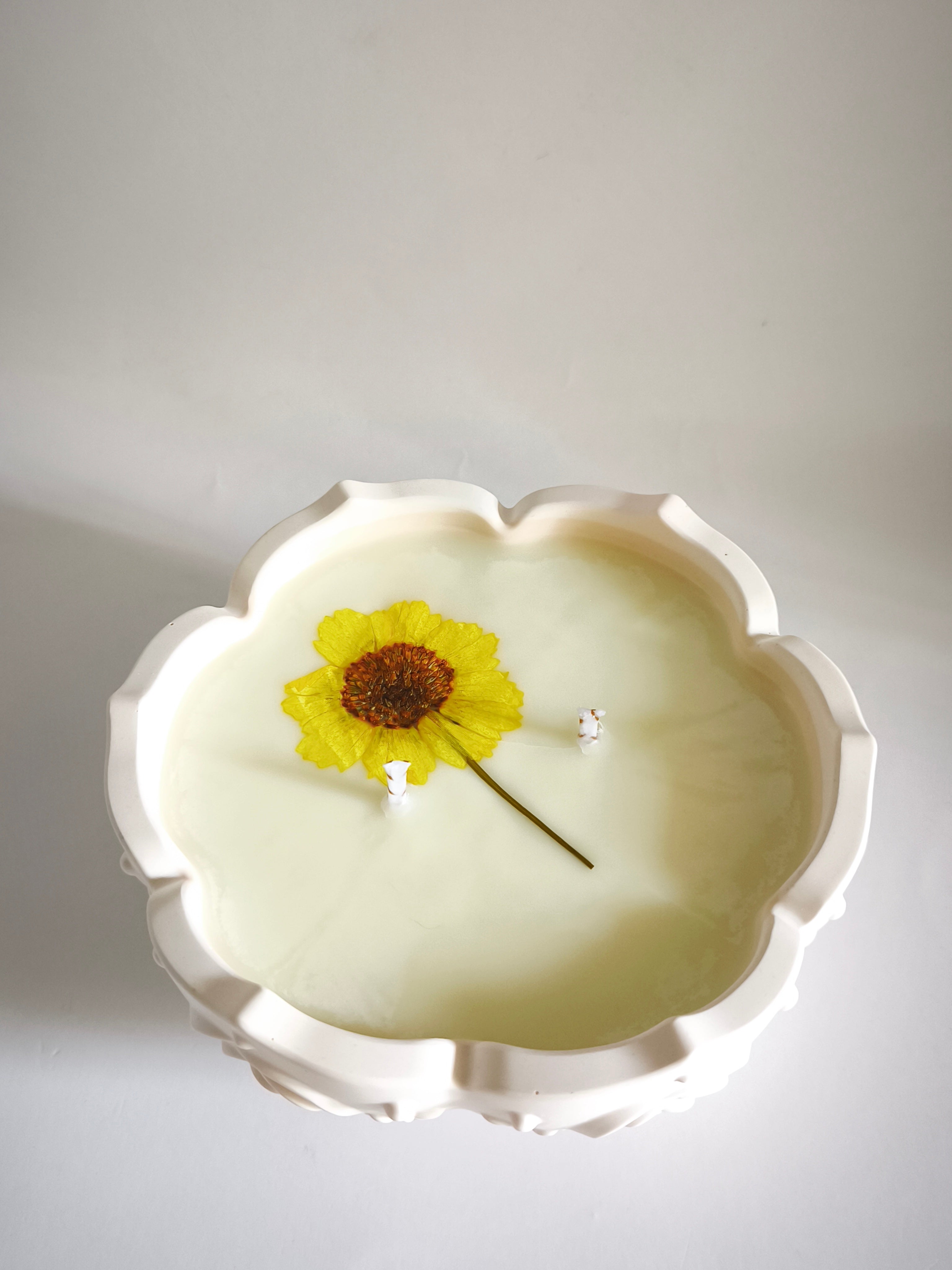 "Monalissa" Scented Candle