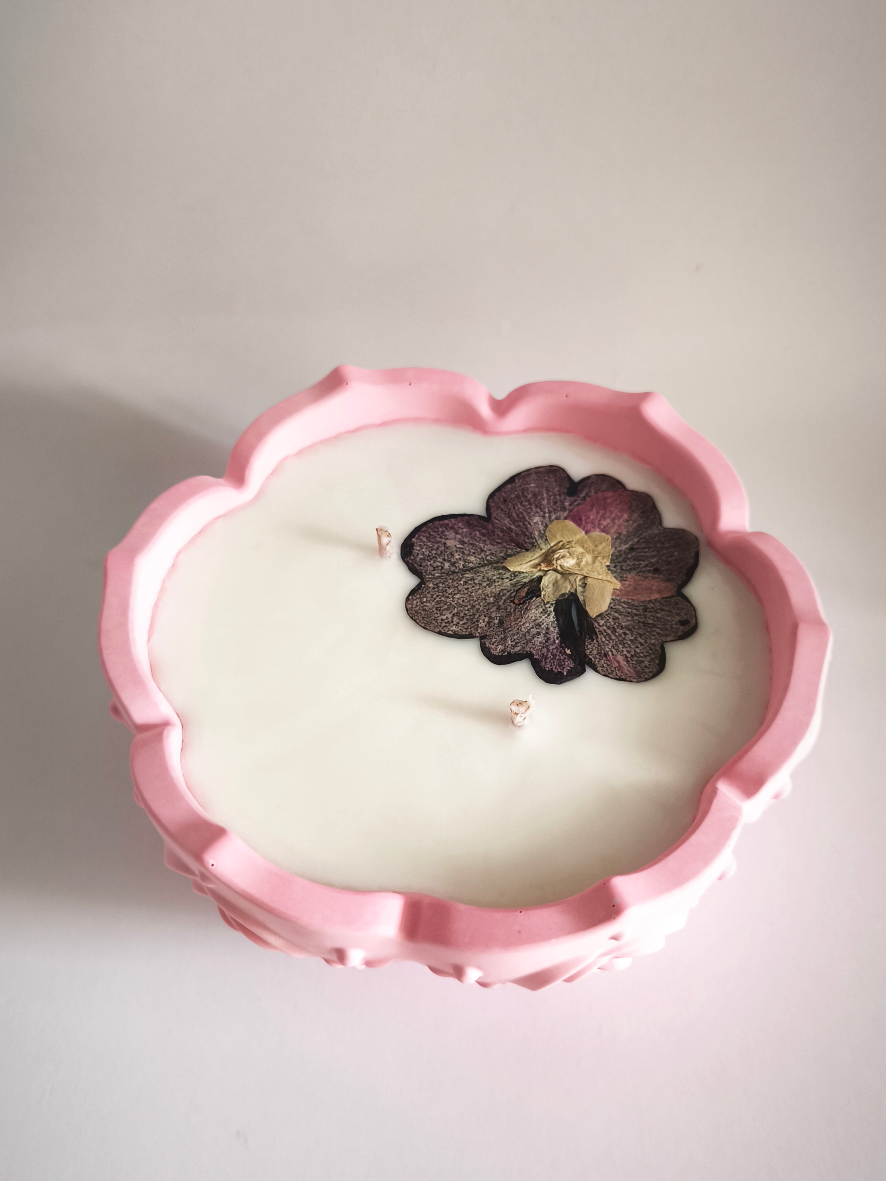 "Madelin" scented candle