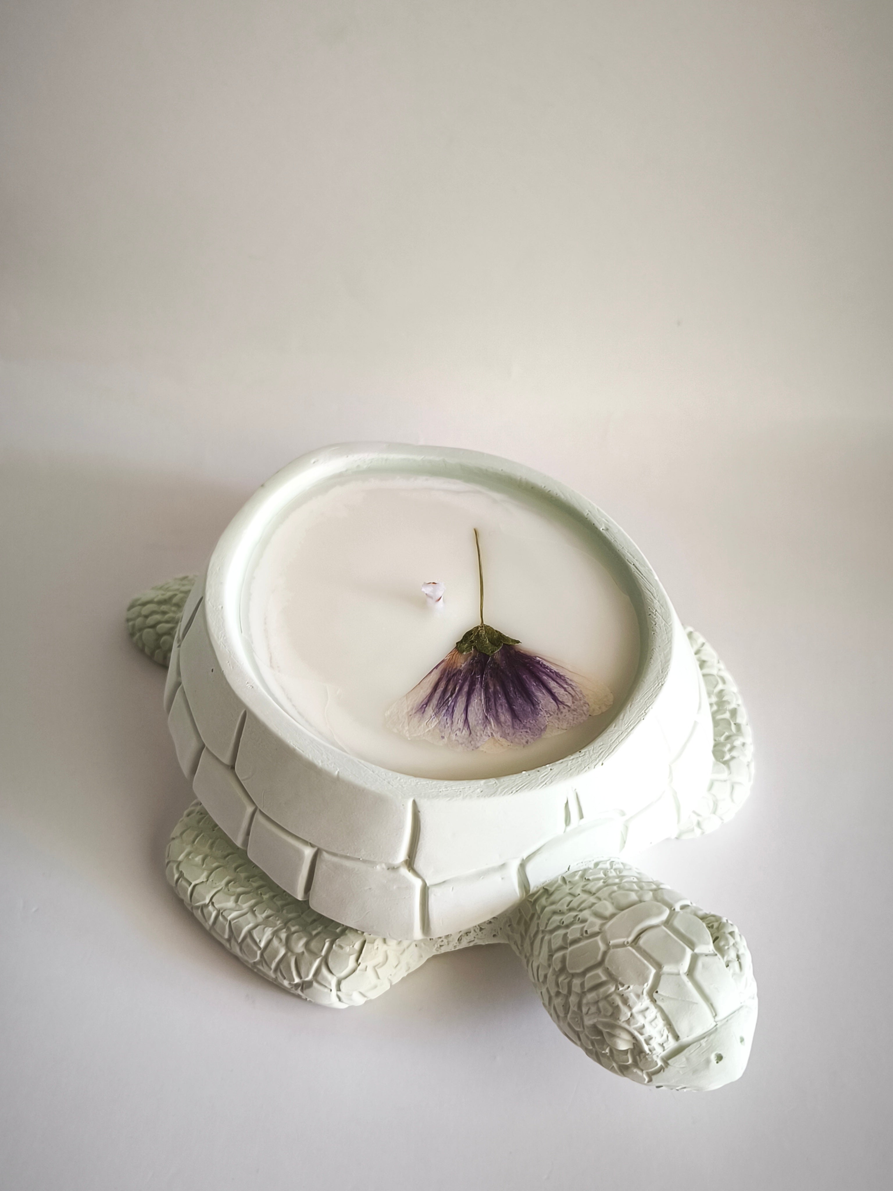 "Lime" scented candle