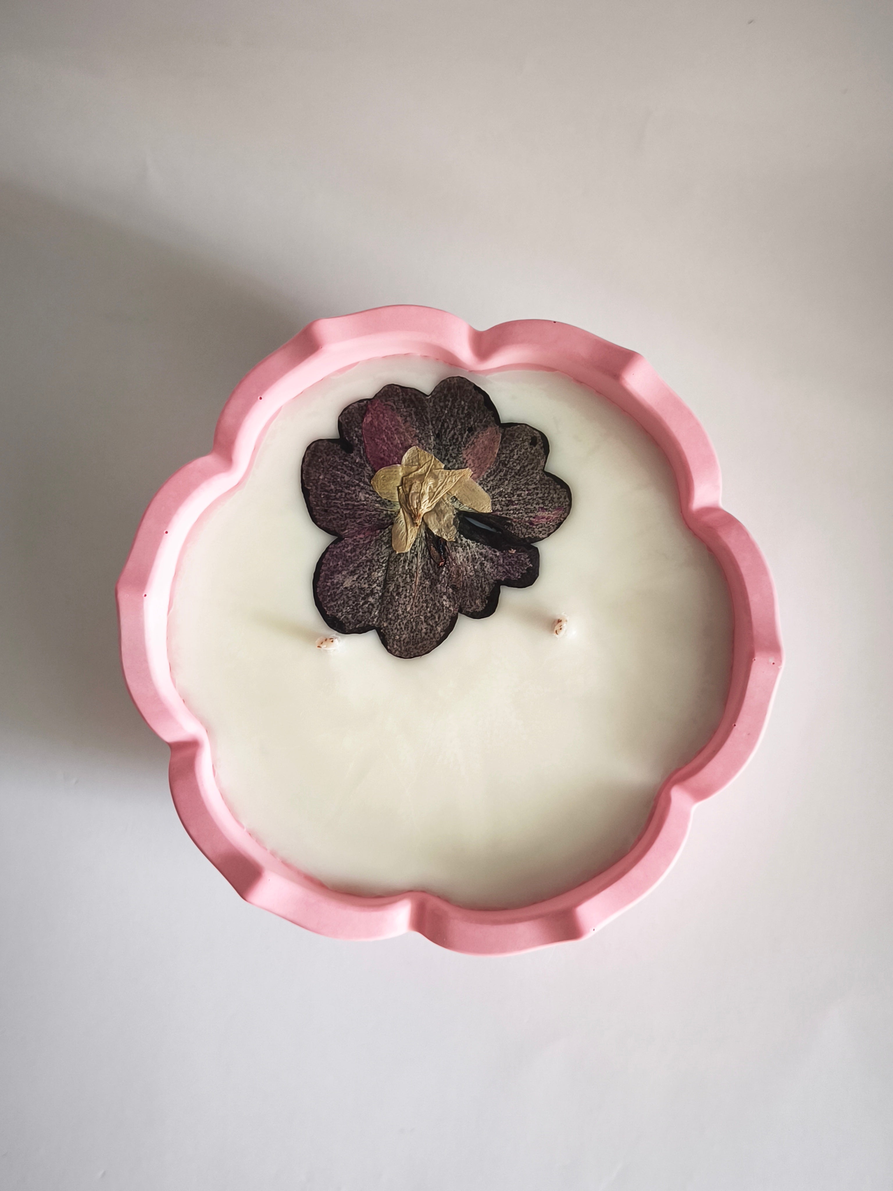"Madelin" scented candle