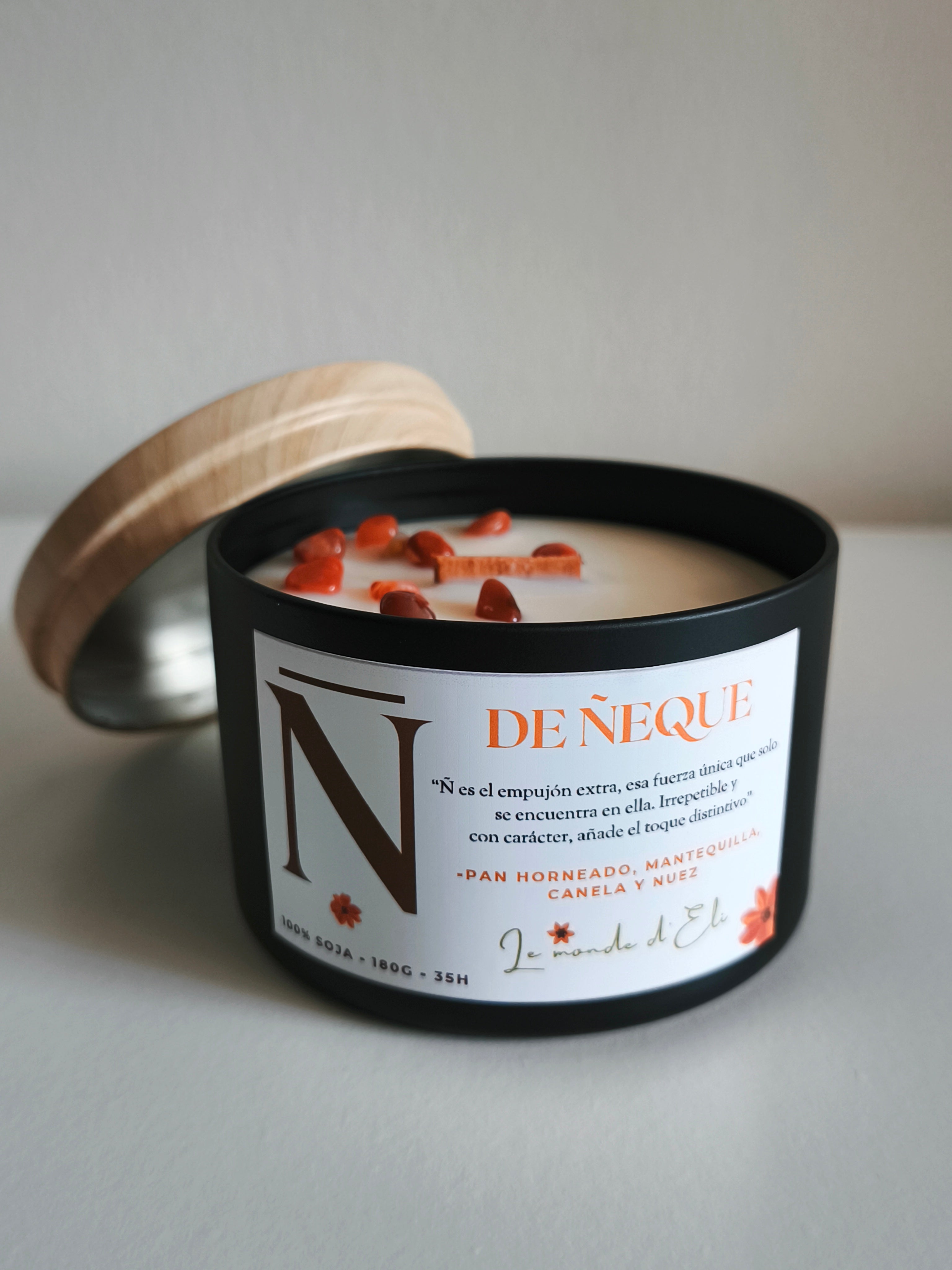 Scented candle Ñ de Ñeque