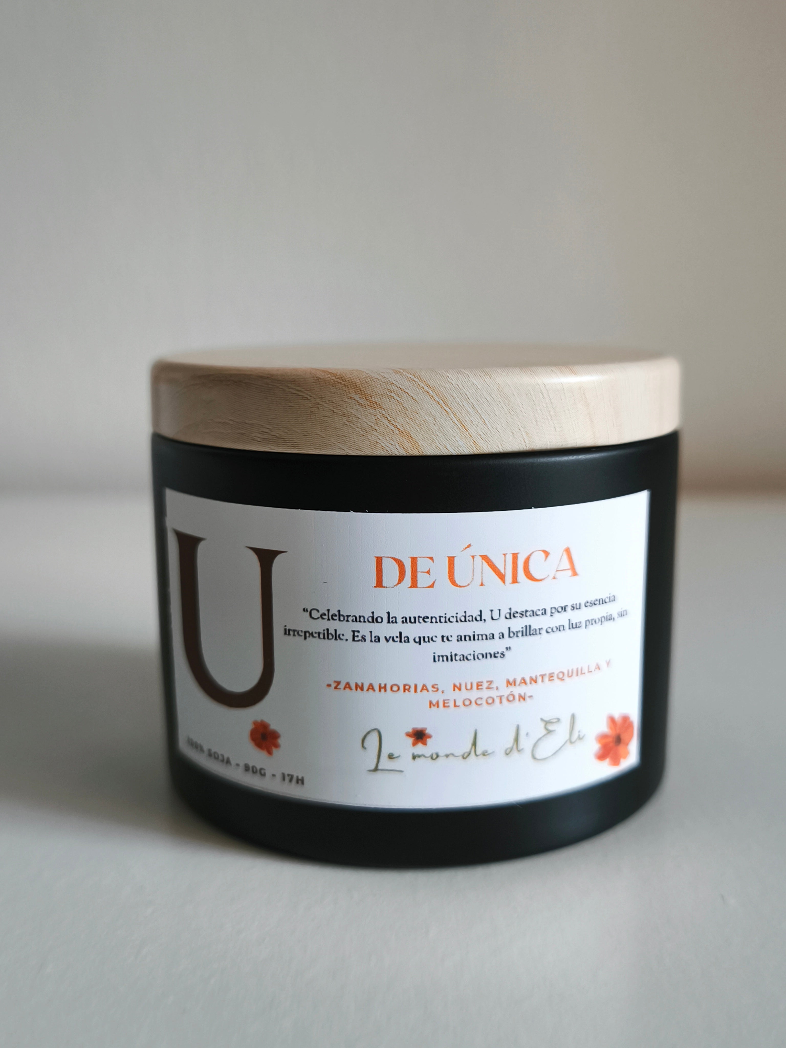U by Única Scented Candle